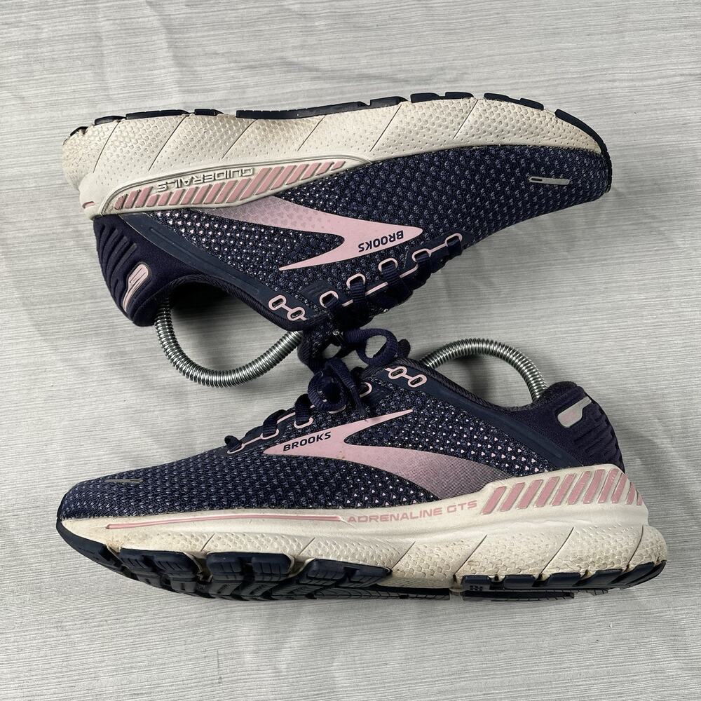 Brooks Adrenaline GTS 22 Women’s Size 7.5 Running Shoes Gym Sneakers 1203531B486